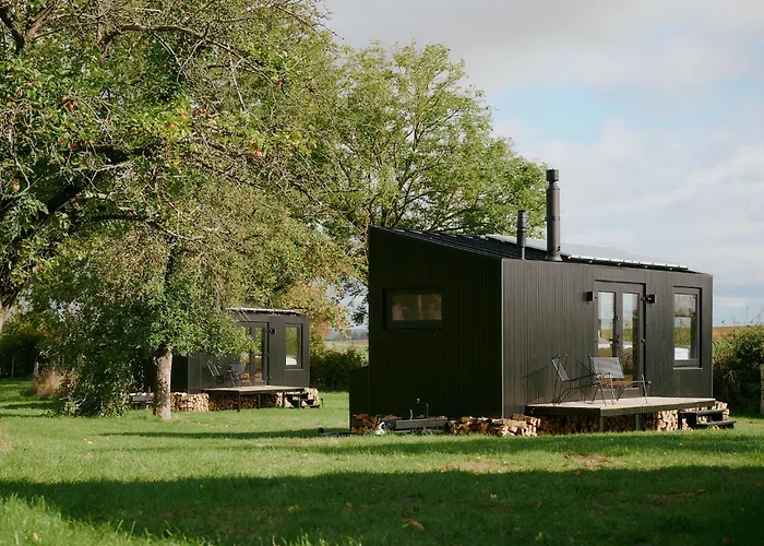 Raus Tiny House Auf Dem Land Mit Hoftieren Und Sauna Hytte